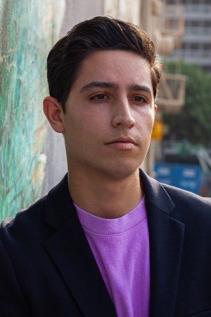 Lorenzo James Henrie tüm dizileri dizigom'da