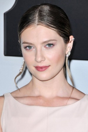 Zoe Levin tüm dizileri dizigom'da