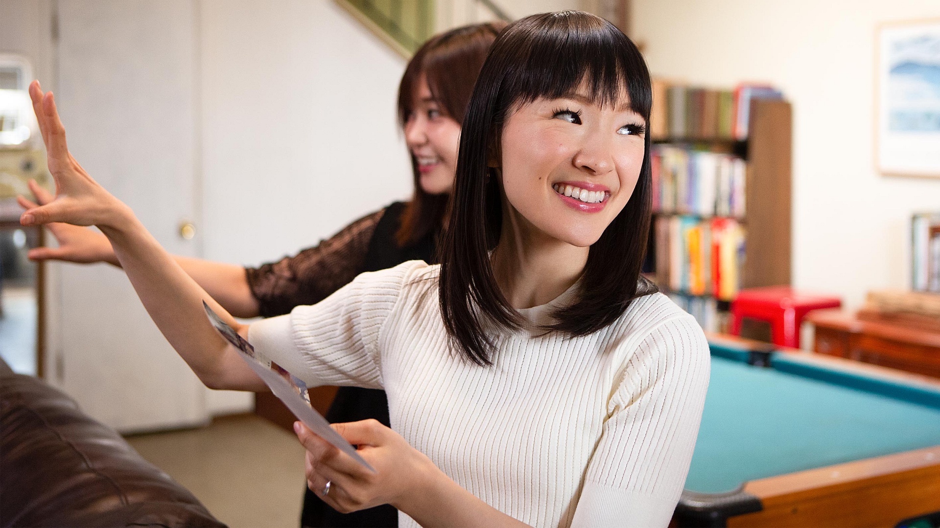 Tidying Up with Marie Kondo 1. Sezon 3. Bölüm