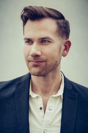 Aaron Moorhead tüm dizileri dizigom'da
